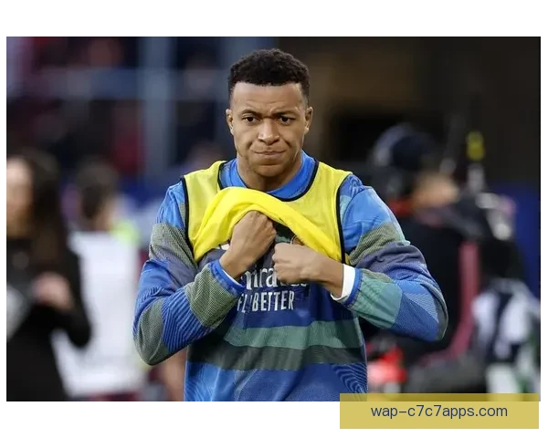 皇马光明球场备战姆巴佩可首发