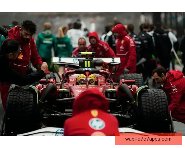 勒克莱尔领跑澳洲首练汉密尔顿紧随